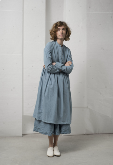 HANNOH WESSEL — SUKIENKA Z MARSZCZENIEM