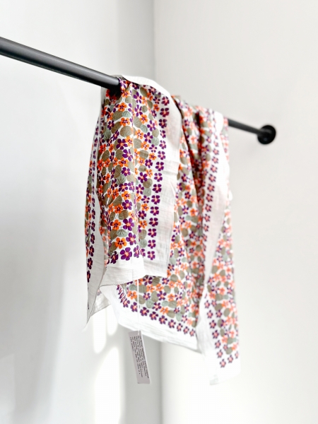 CHUSTA W DROBNE KOLOROWE KWIATKI