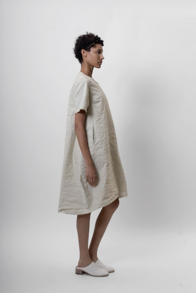 SUKIENKA Z KRÓTKIM RĘKAWEM