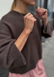 SWETER Z SZEROKIMI RĘKAWAMI
