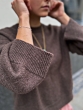 SWETER Z SZEROKIMI RĘKAWAMI